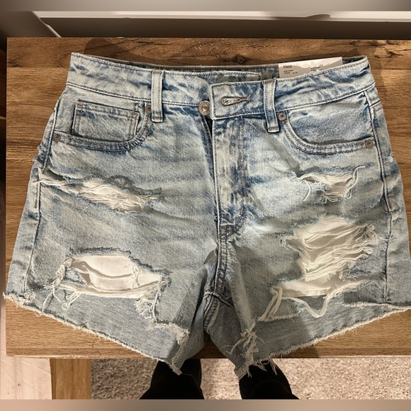 AE Strigid Mom Short - Picture 1 of 3